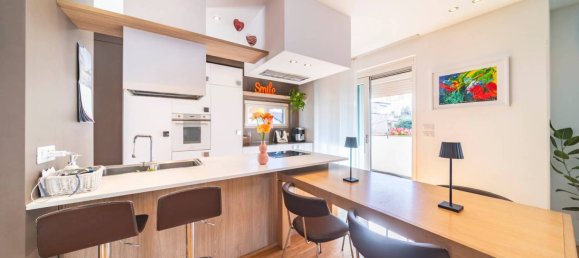 3 bedrooms Villa in Udine, Italy No. 83248 4