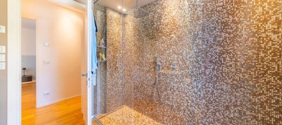 3 bedrooms Villa in Udine, Italy No. 83248 20