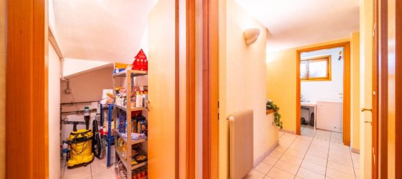 3 bedrooms Villa in Udine, Italy No. 83248 33