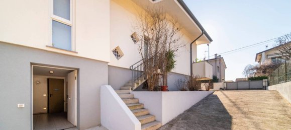 3 bedrooms Villa in Udine, Italy No. 83248 50