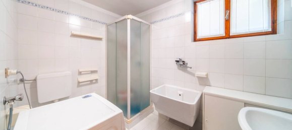 3 bedrooms Villa in Udine, Italy No. 83248 39