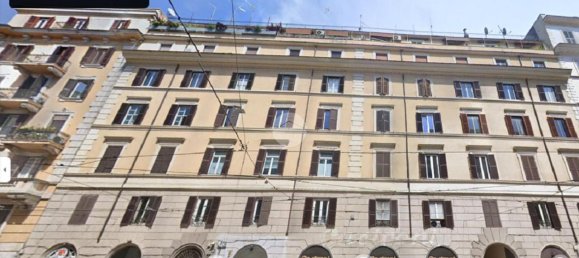 3 rooms Apartment in Rome, Italy No. 34685 2