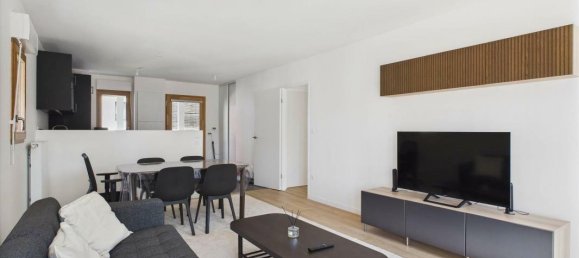 Apartamento de 2 dormitorios en Asnieres-sur-Seine, France No. 347114 3