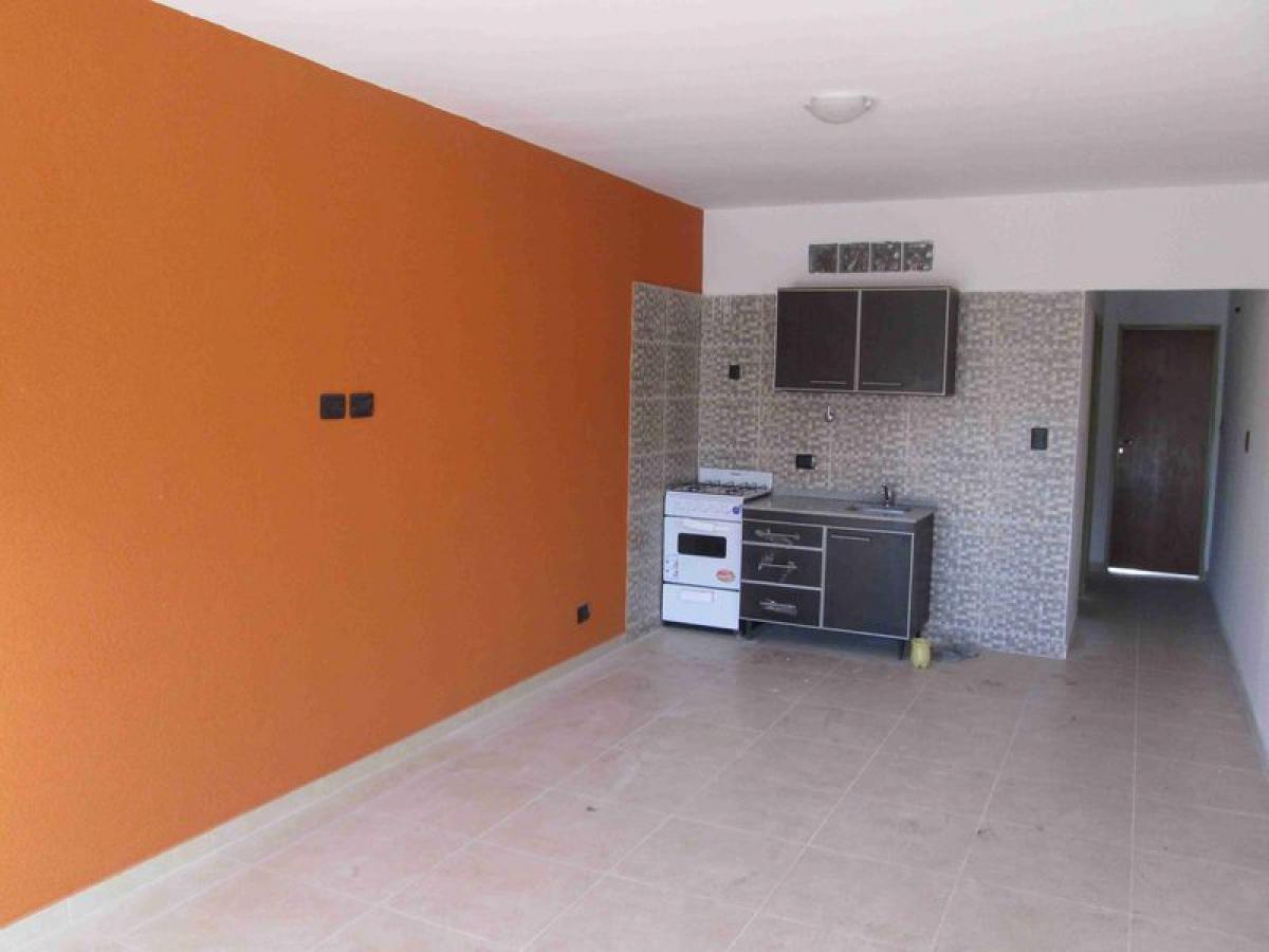 Studio in Bermudez, Argentina No. 8716