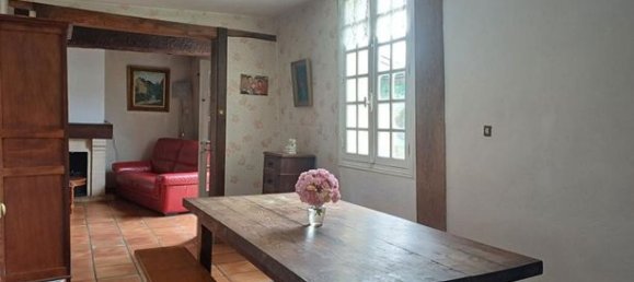 2 bedrooms House in Cuts, France No. 306055 2