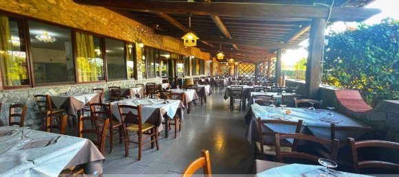 5 rooms Commercial property in Alghero, Italy No. 278212 3