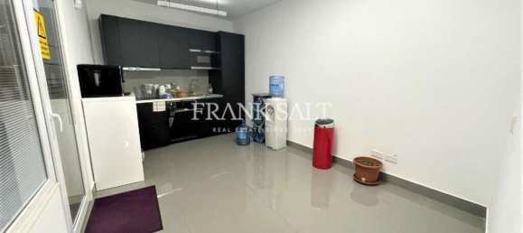 278m² Office in Gzira, Malta No. 12383 6
