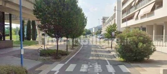 2 bedrooms Apartment in Brescia, Italy No. 324814 10