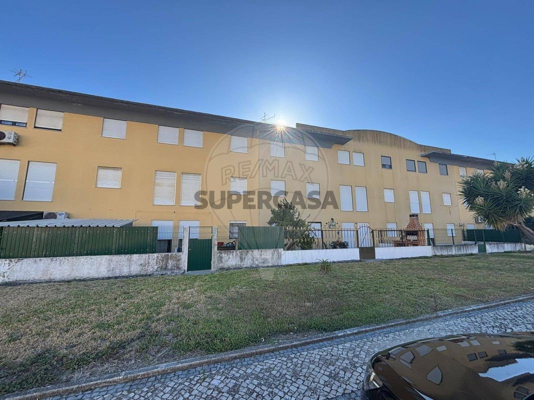 2 bedrooms Apartment in Azambuja, Portugal No. 295897