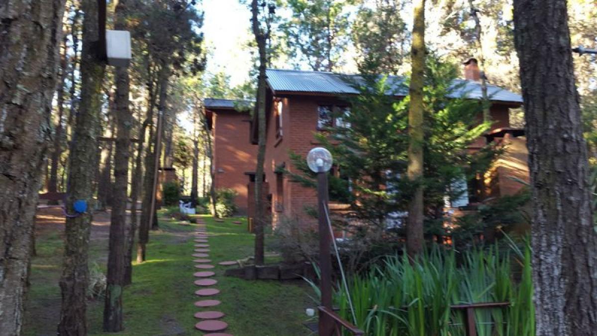 675m² Commercial property in Mar del Plata, Argentina No. 105140