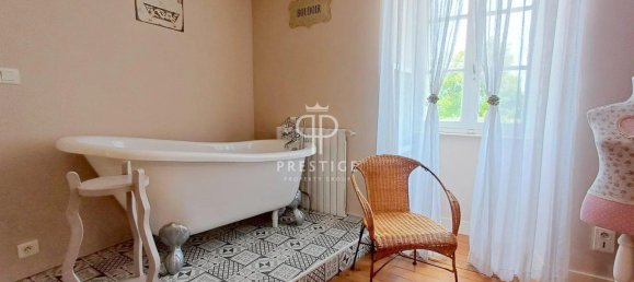 8 Schlafzimmer Schlösser in Charente, France, Nr. 347795 7