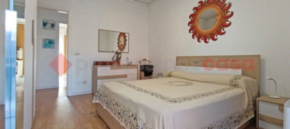 Квартира с 3 спальнями в Арона, Италия № 358272 12