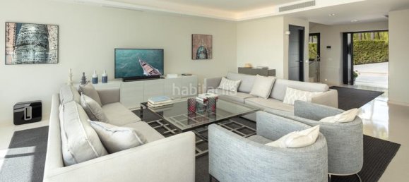 5 bedrooms Villa in Marbella, Spain No. 74036 14