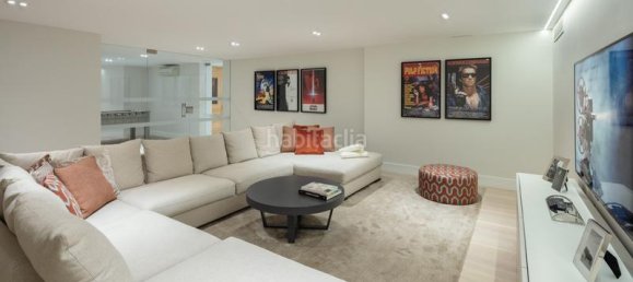 5 bedrooms Villa in Marbella, Spain No. 74036 28