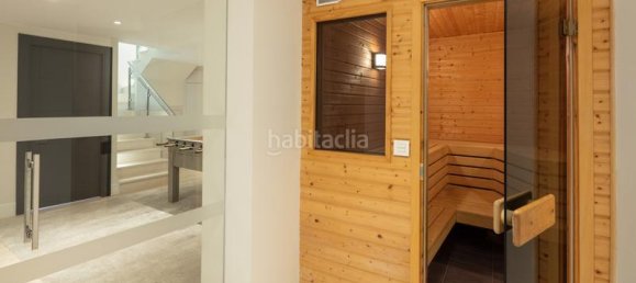 5 bedrooms Villa in Marbella, Spain No. 74036 25