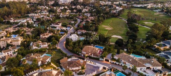 5 bedrooms Villa in Marbella, Spain No. 74036 6