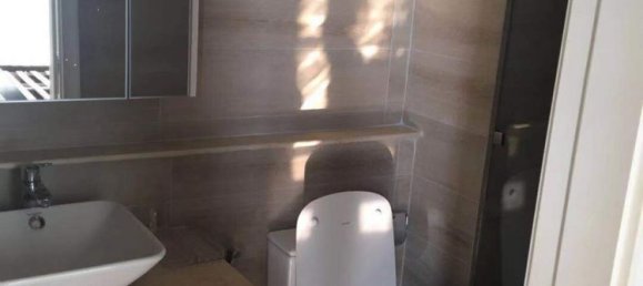 2 rooms Office in District 1, Vietnam No. 17725 6