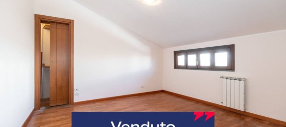 Villa T4 em Aci Catena, Italy N.º 48260 4