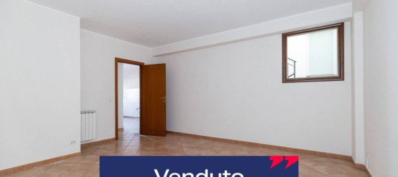Villa T4 em Aci Catena, Italy N.º 48260 11