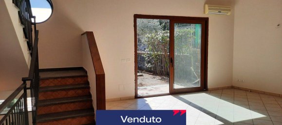 Villa T4 em Aci Catena, Italy N.º 48260 30