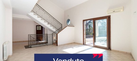 Villa T4 em Aci Catena, Italy N.º 48260 31