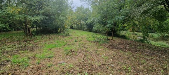 Terreno en Les Bordes, France No. 234445 7