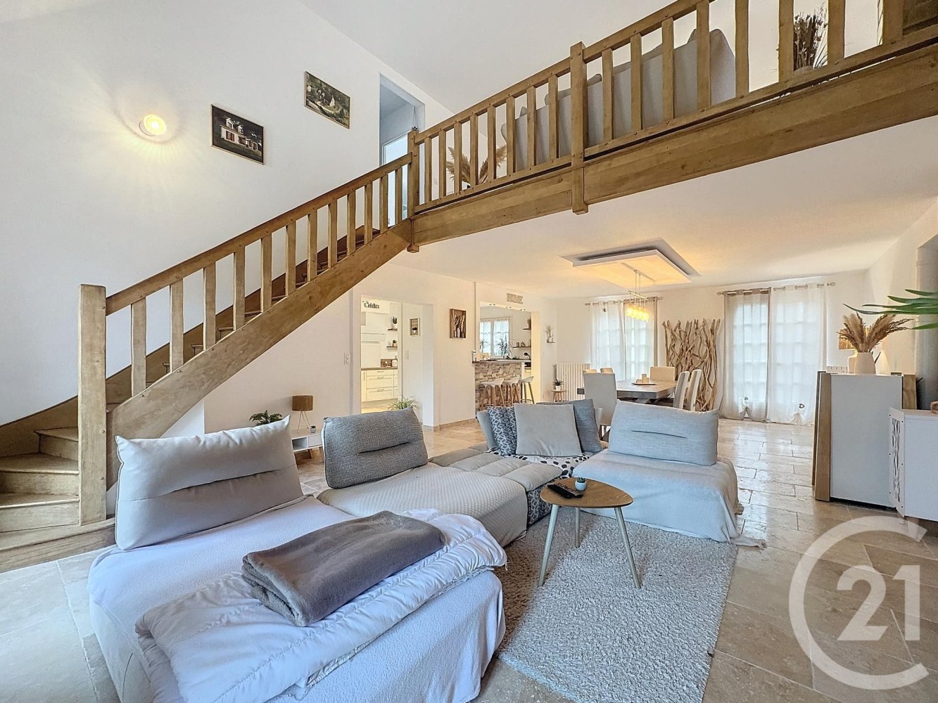 Villa de 4 dormitorios en Marcilly-en-Villette, France No. 52954