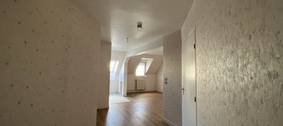 Studio in Troyes, France No. 93222 5