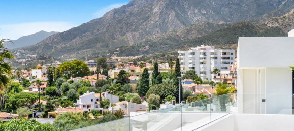 6 bedrooms Villa in Marbella, Spain No. 106181 27