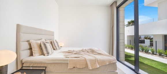 6 bedrooms Villa in Marbella, Spain No. 106181 10