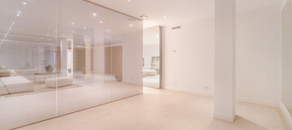 6 bedrooms Villa in Marbella, Spain No. 106181 18