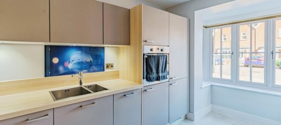 3 chambres Propriété commerciale à Horsham, United Kingdom No. 10876 5