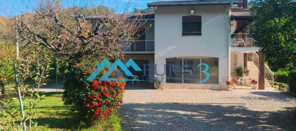 7 rooms House in Roccafluvione, Italy No. 140006 10