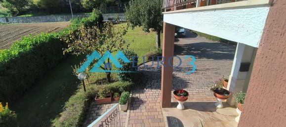 7 rooms House in Roccafluvione, Italy No. 140006 4