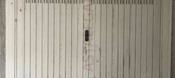 4 bedrooms Apartment in Turin, Italy No. 381560 8