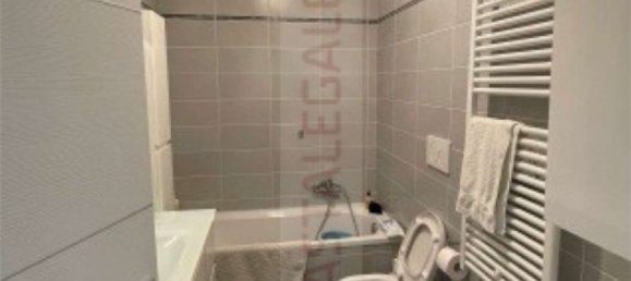 4 bedrooms Apartment in Turin, Italy No. 381560 12