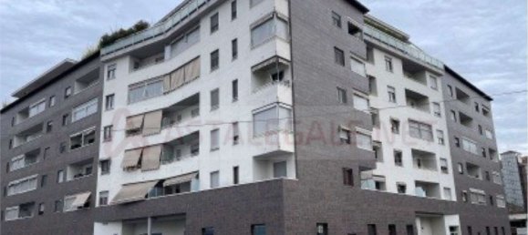 4 bedrooms Apartment in Turin, Italy No. 381560 27