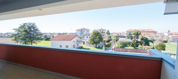 2غرفة منزل ذو طابقين في Udine, Italy رقم 18181 28