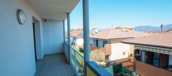 2غرفة منزل ذو طابقين في Udine, Italy رقم 18181 23