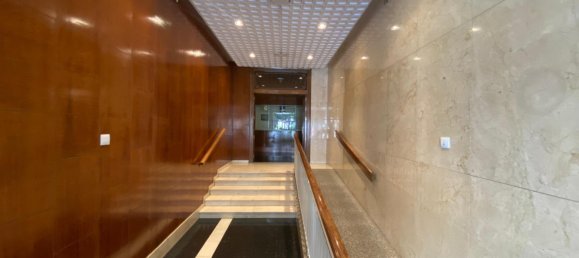 4 bedrooms Apartment in Zaragoza, Spain No. 143452 2