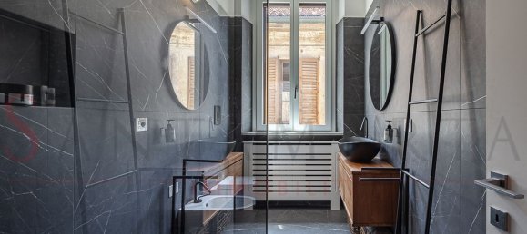 Apartamento de 2 dormitorios en Milan, Italy No. 358871 12