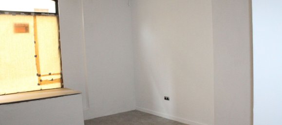 139m² Commercial property in Salamanca, Spain No. 63066 3