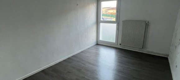 Apartamento de 4 habitaciónes en Creutzwald, France No. 44821 9