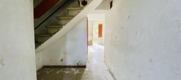 8 rooms House in Lucca, Italy No. 69675 14