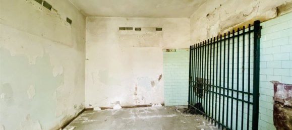 8 rooms House in Lucca, Italy No. 69675 13