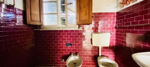 8 rooms House in Lucca, Italy No. 69675 25