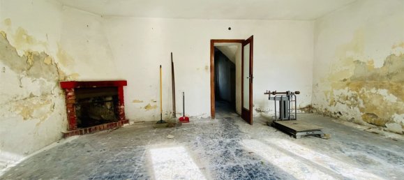 8 rooms House in Lucca, Italy No. 69675 30