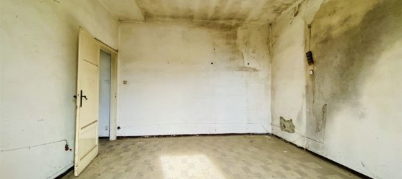 8 rooms House in Lucca, Italy No. 69675 4