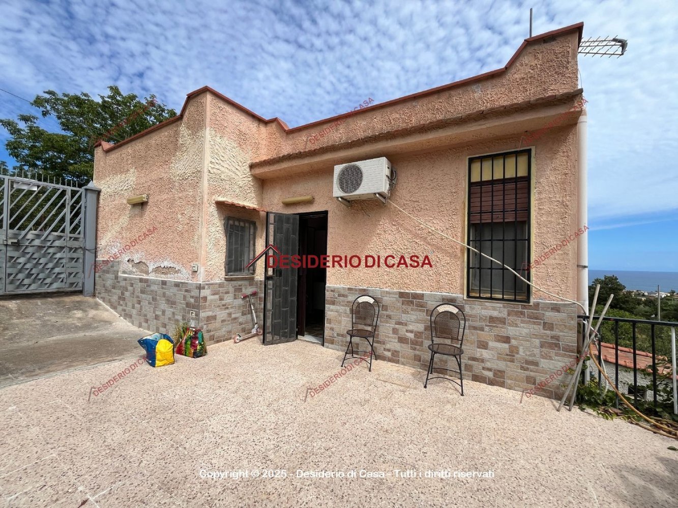 2 bedrooms Villa in Altavilla Milicia, Italy No. 312275