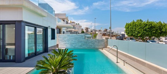 5 غرف نوم فيلا في San Miguel de Salinas, Spain رقم 184743 9